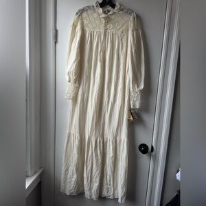 Vintage Lily of France Cream Lace-Trim Maxi Long Sleeve Nightgown